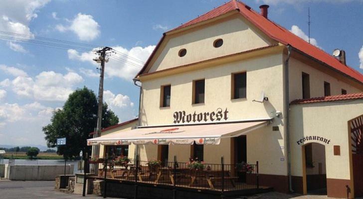 Gasthaus Pivovar Spitt Zahorany Litoměřice Exterior foto